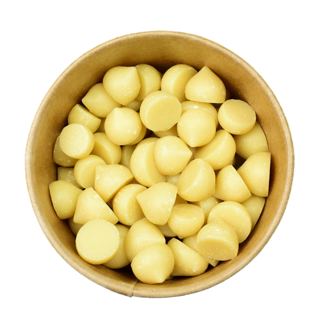 biologische cacao pastilles in een kartonnen kraft beker zonder deksel