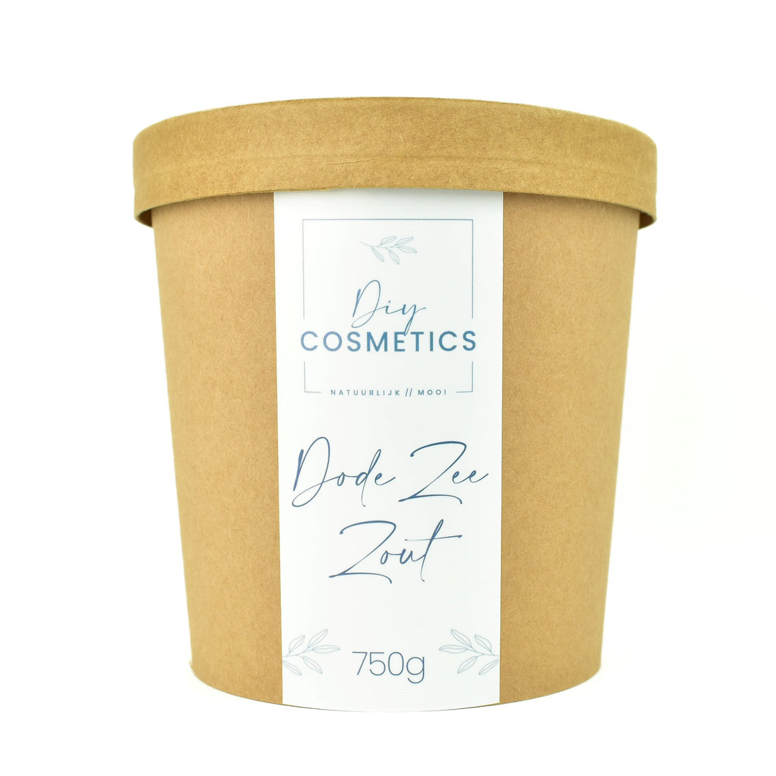Kartonnen beker met deksel en wit etiket, gevuld met 750 gram Dode zeezout.