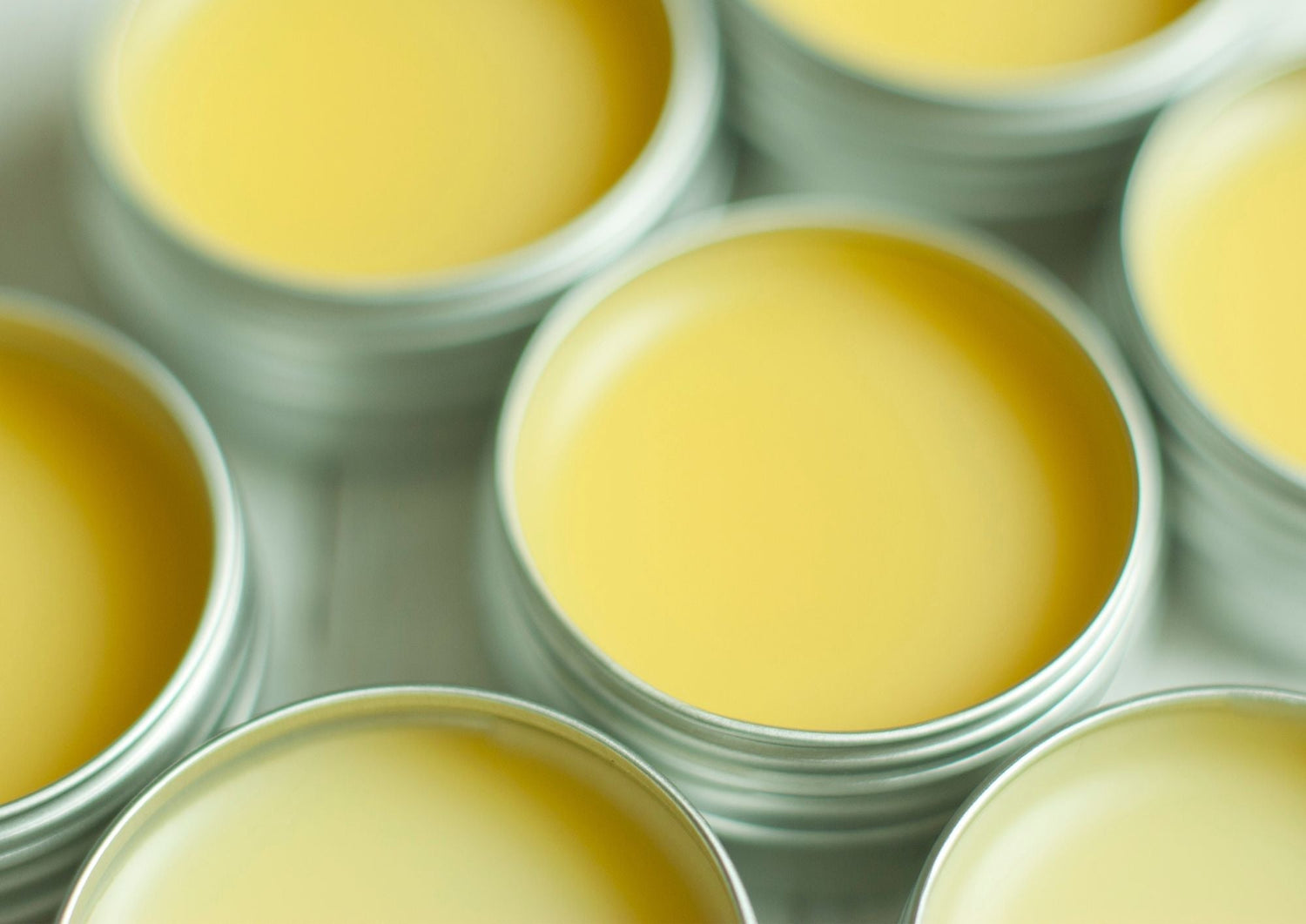 Aluminium blikjes met DIY lipbalsem