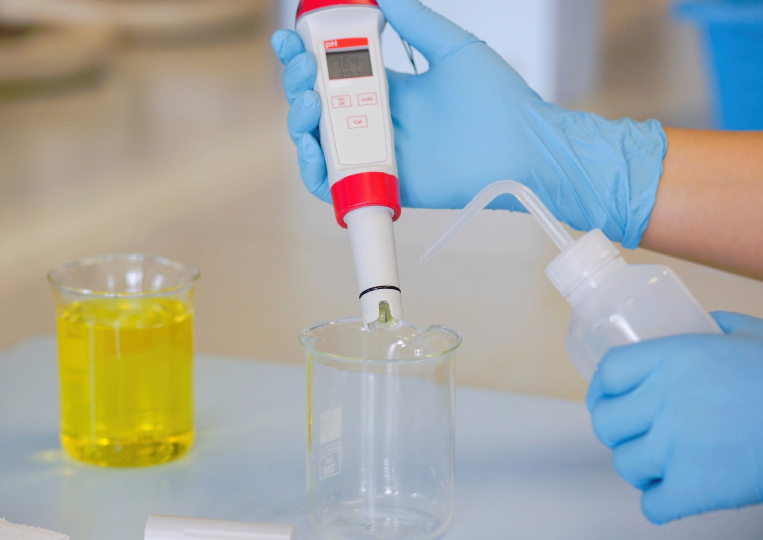 pH meten van cosmetica met een pH meter